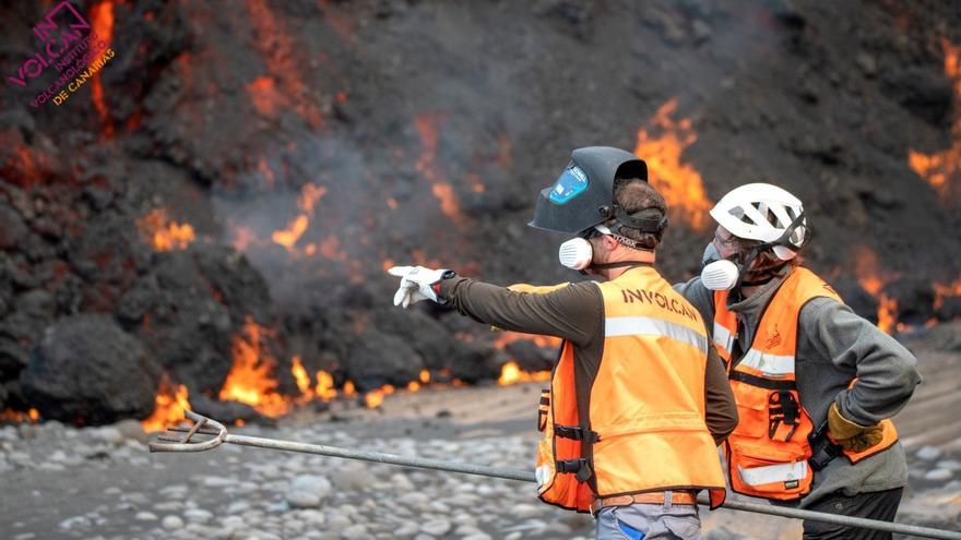 Tres coladas siguen alimentando los deltas lávicos en La Palma