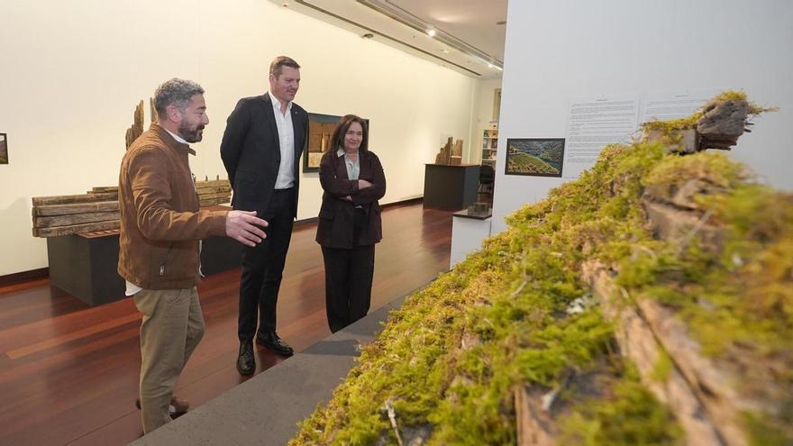 Kike Ortega convierte residuos en patrimonio en Vigo con «O camiño das bateas»