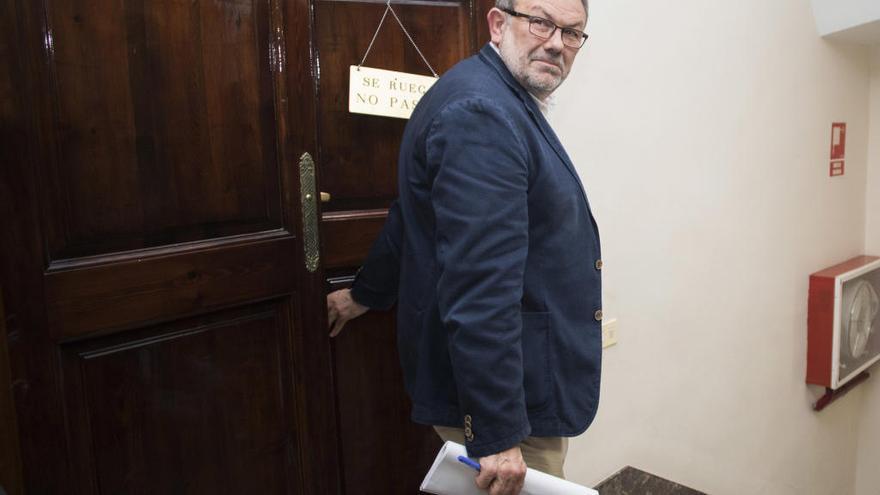 El cajero de la subdelegación implicó a Lorenzo en la trama de las facturas