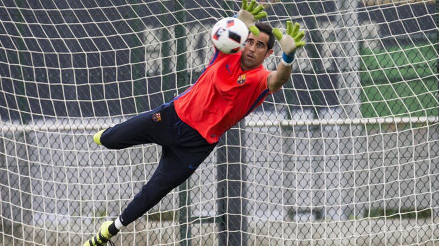 El Barça traspasa a Claudio Bravo al Manchester City por 18 millones