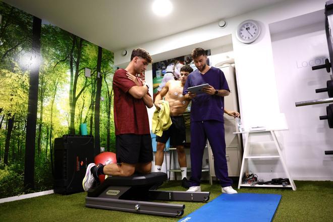 Los reconocimientos médicos del Córdoba CF, en imágenes