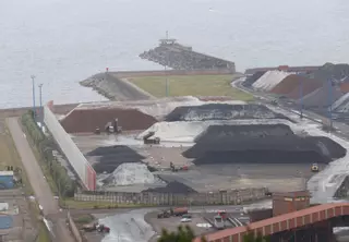 Los tráficos de mercancías en el Puerto de Gijón aumentan un 12,85% hasta mayo