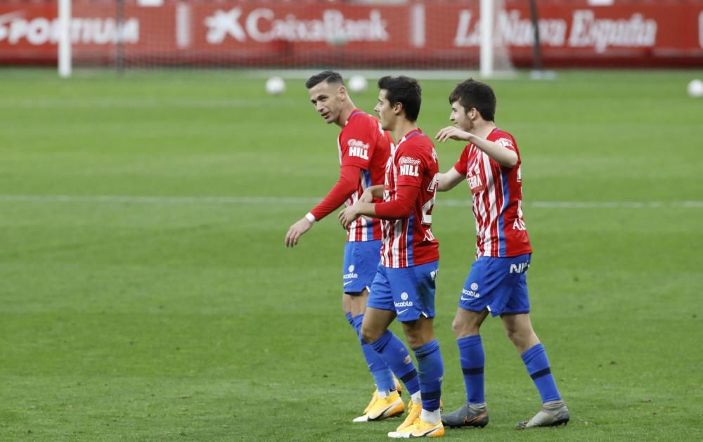 El partido entre el Sporting y la Ponferradina, en imágenes