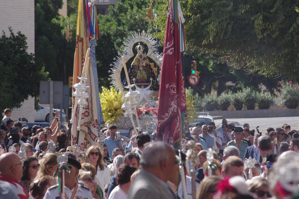 Salida procesional de la Virgen de la Cabeza, en Málaga