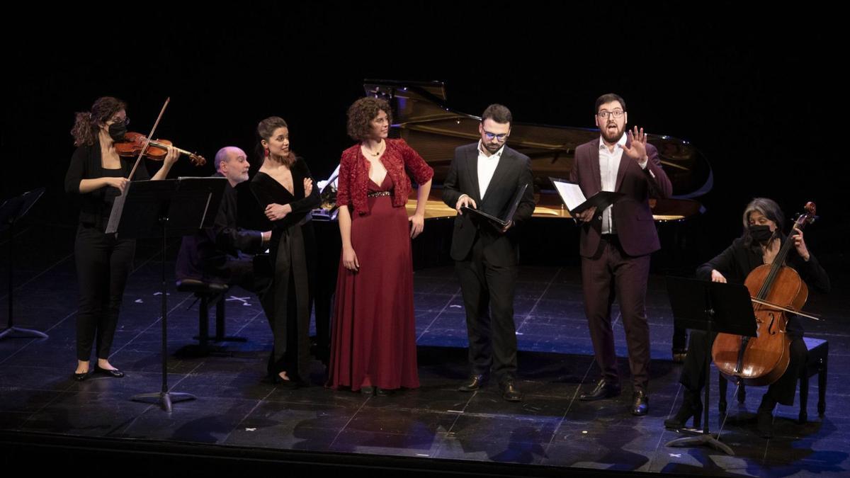 Un moment del concert que es va celebrar el desembre al teatre Conservatori de Manresa, en el tercer intent per la pandèmia | ARXIU/OSCAR BAYONA
