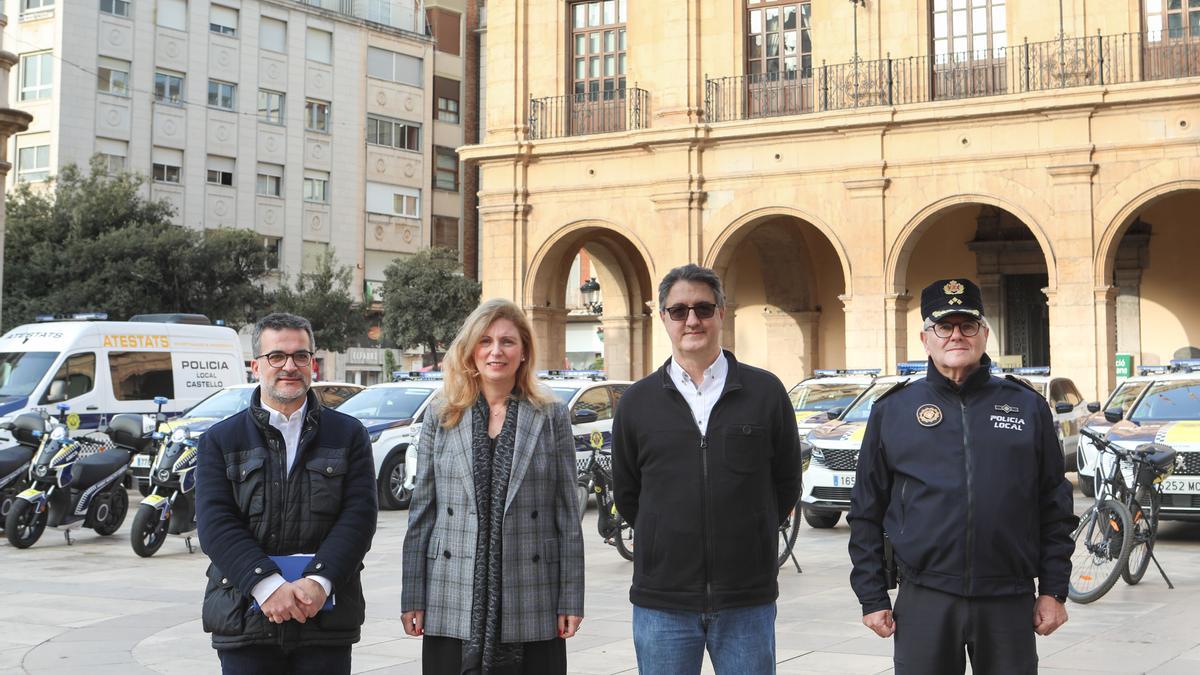 Castelló recepciona els nous vehicles de la Policia Local.
