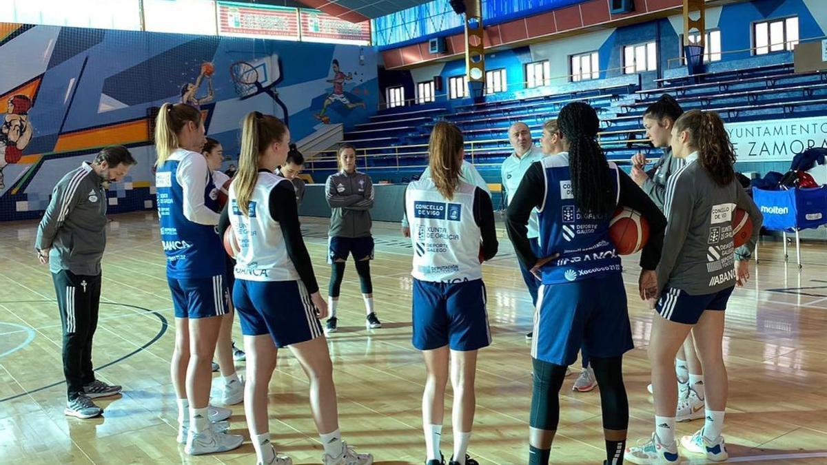 Las jugadoras del Celta, en el Angel Nieto