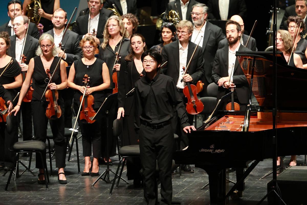 Vigo. Jacky Zhang, Hyo-Eun Park, y Yang Gao, finalistas del X Concurso de Piano de Vigo