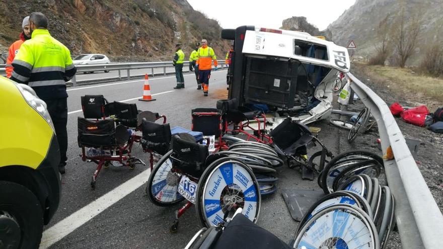 Cuatro heridos en un accidente de tráfico a la salida del túnel del Negrón, en Caldas de Luna