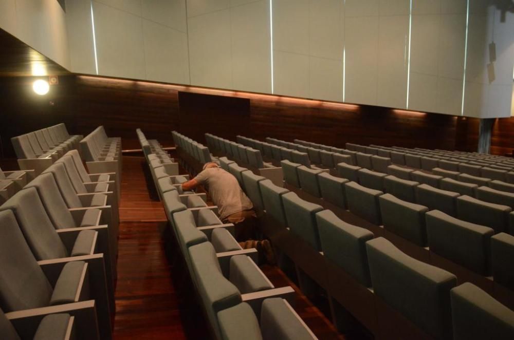 Interior del auditorio de A Illa.