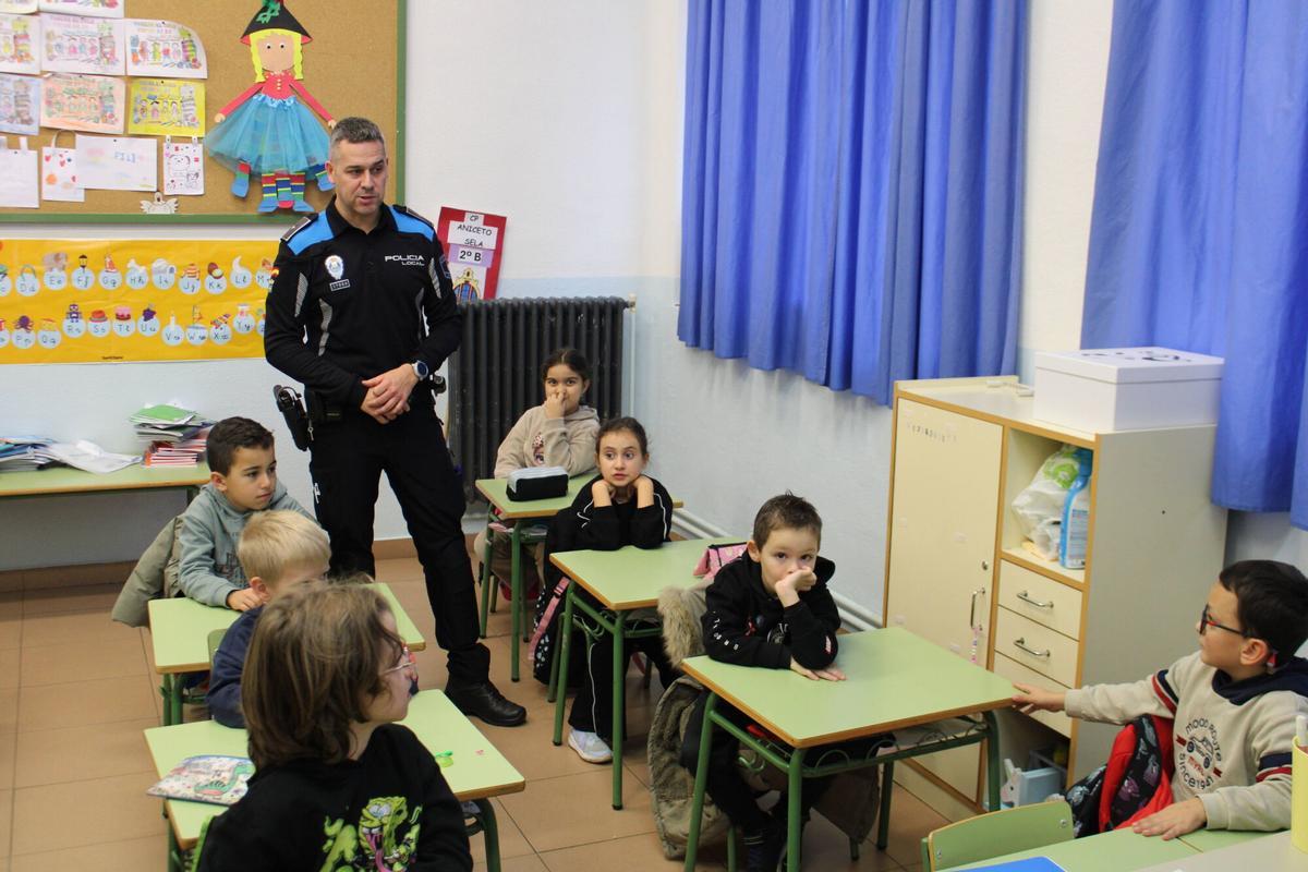 Jesús Rodríguez Policía Local Mieres nuevo agente destinado a la seguridad vial