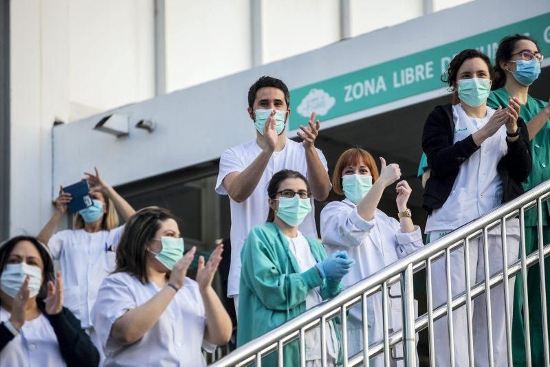 Trabajadores de FCC homenajean a los sanitarios del Servet