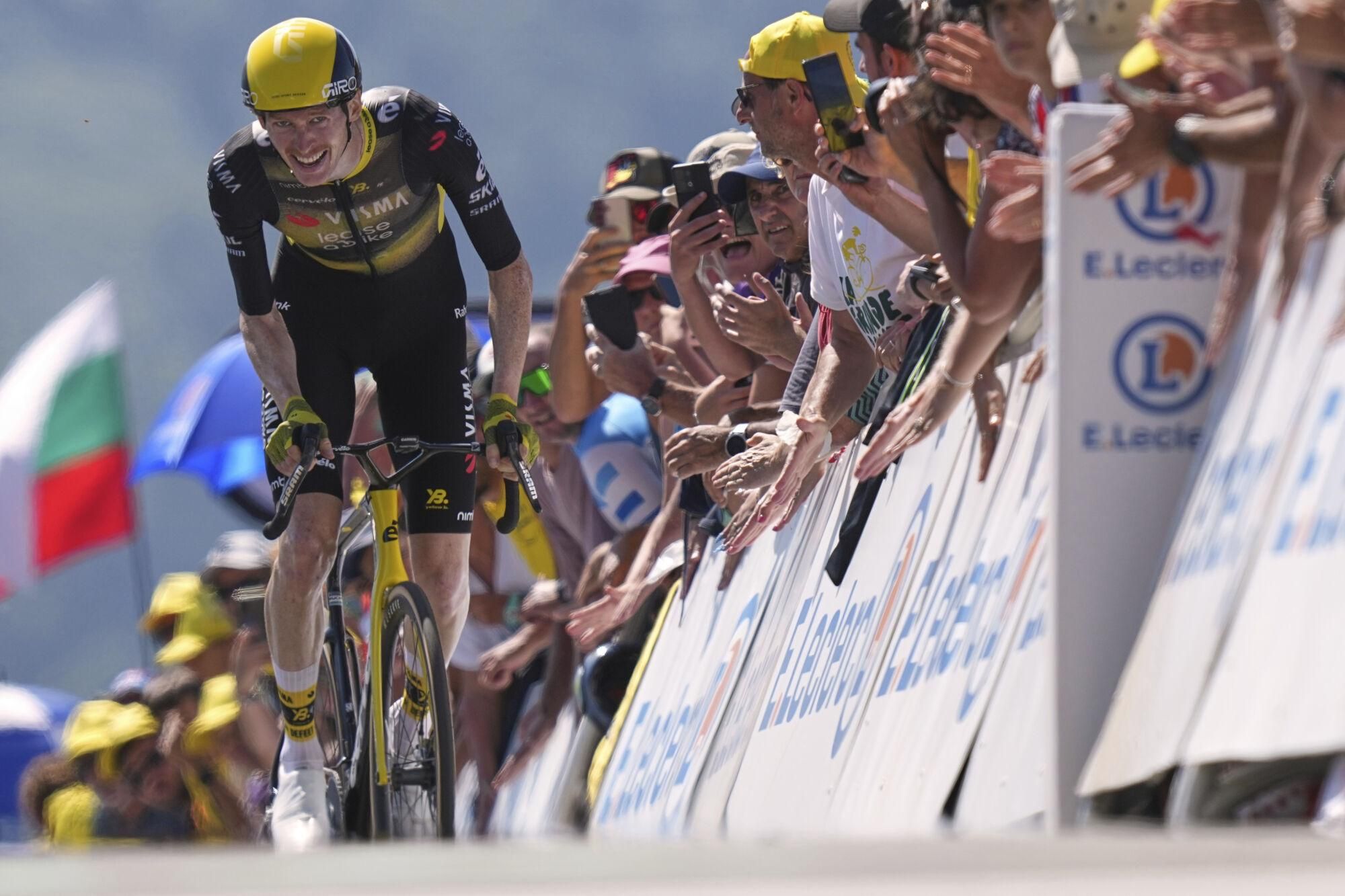 Matteo Jorgenson of the U.S. strains during the thirteenth stage of the Tour de France cycling race, an individual time-trial over 10.5 kilometers (6.5 miles) in the Pyrenees mountains with start in Loudenvielle and finish in Peyragudes, France, Friday, July 18, 2025. (AP Photo/Thibault Camus) Associated Press / LaPresse Only italy and spain. EDITORIAL USE ONLY/ONLY ITALY AND SPAIN
