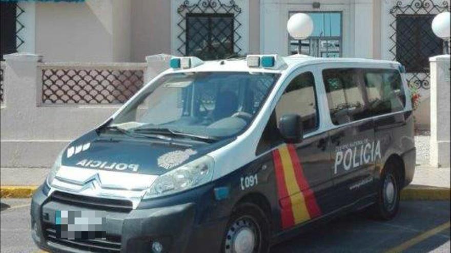 Detenido por sustraer las ruedas de cuatro vehículos de alta gama en Dénia