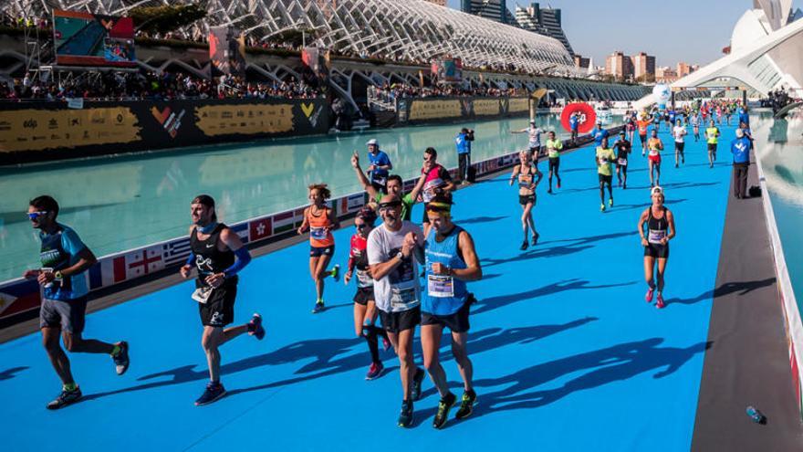 Valencia bate otro récord con más de 14.500 participantes en un medio maratón