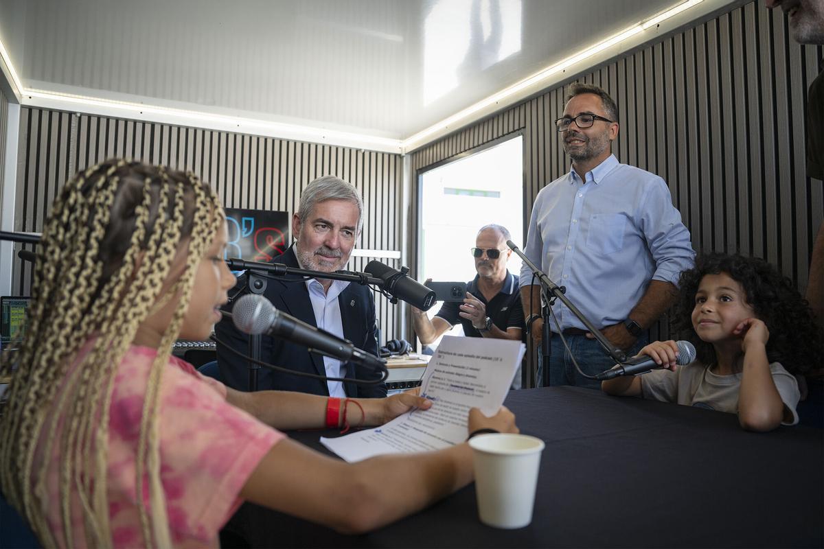 Fernando Clavijo asiste a la presentación del Programa 'Arrecife +que Barrios', promovido por Rosana