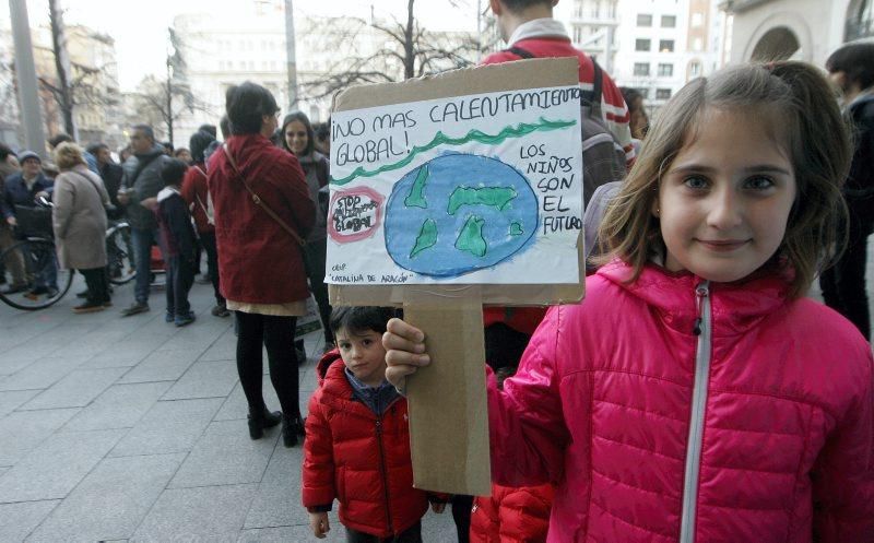 Los jóvenes zaragozanos se suman a la lucha contra el cambio climático