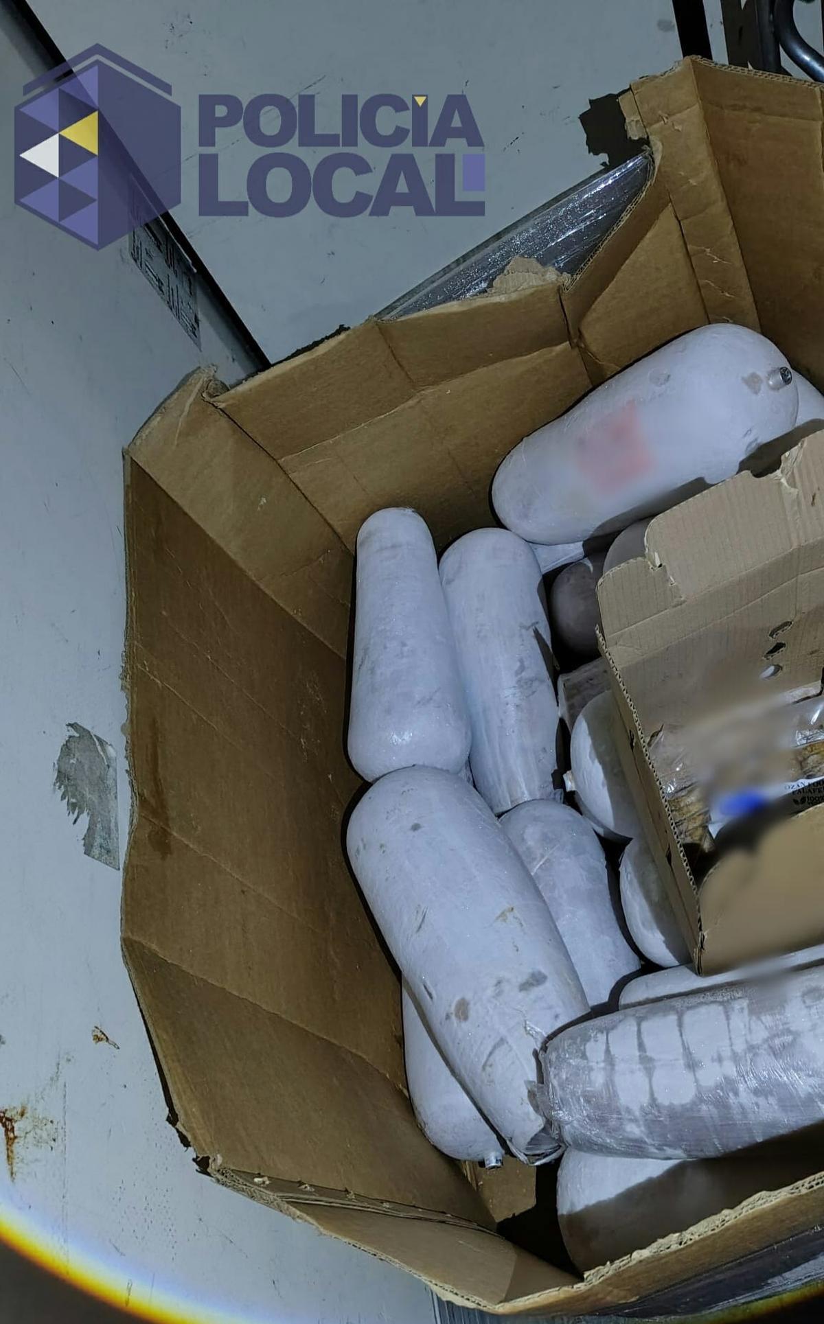 Parte de la mercancía intervenida por la Policía Local de Santa Cruz de Tenerife.