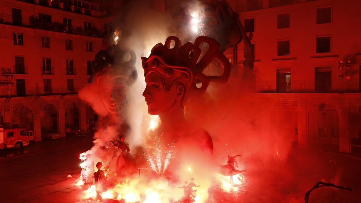 HOGUERAS ALICANTE 2022 | ¿Cuándo se queman las Hogueras de Alicante?