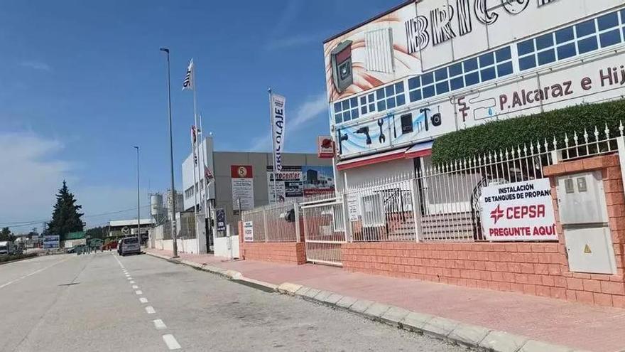 Generalitat y Ayuntamiento invierten 210.000 euros en la mejora del polígono industrial de Los Montesinos