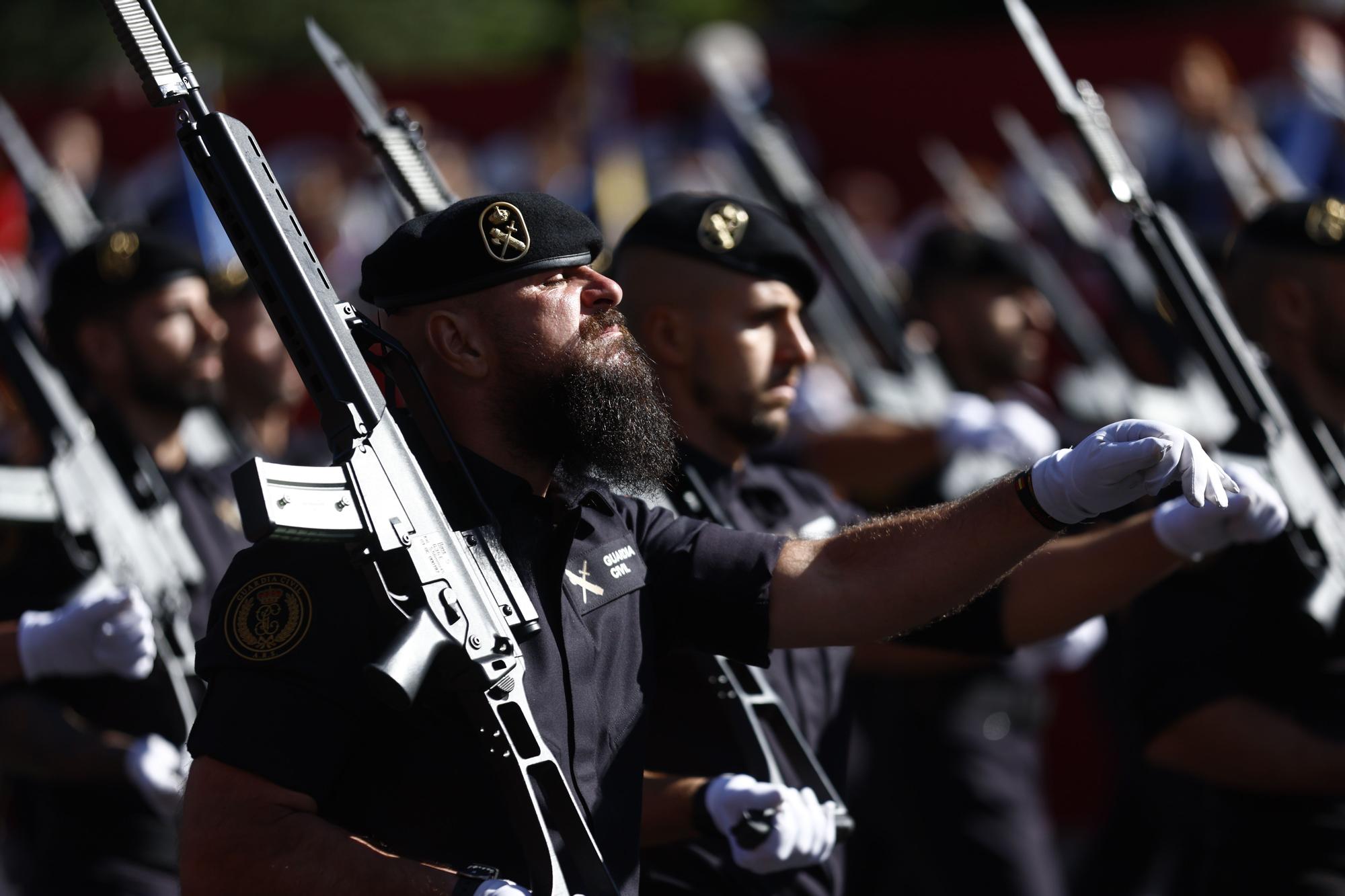 Más de 4.000 militares en desfile del 12-O que recupera el brillo prepandemia