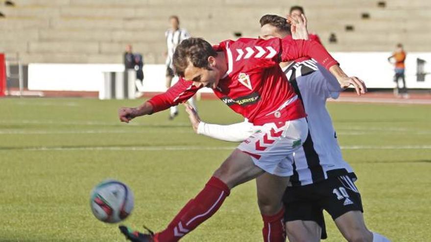 Fran Moreno rescata al Real Murcia