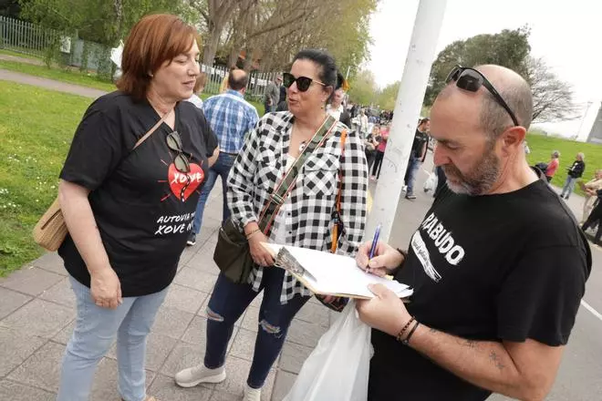 El movimiento vecinal inicia la recogida de firmas por el vial de Jove