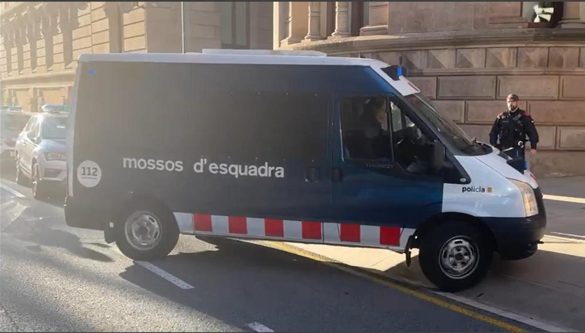 Así fue la llegada de Dani Alves a la Audiencia Provincial de Barcelona