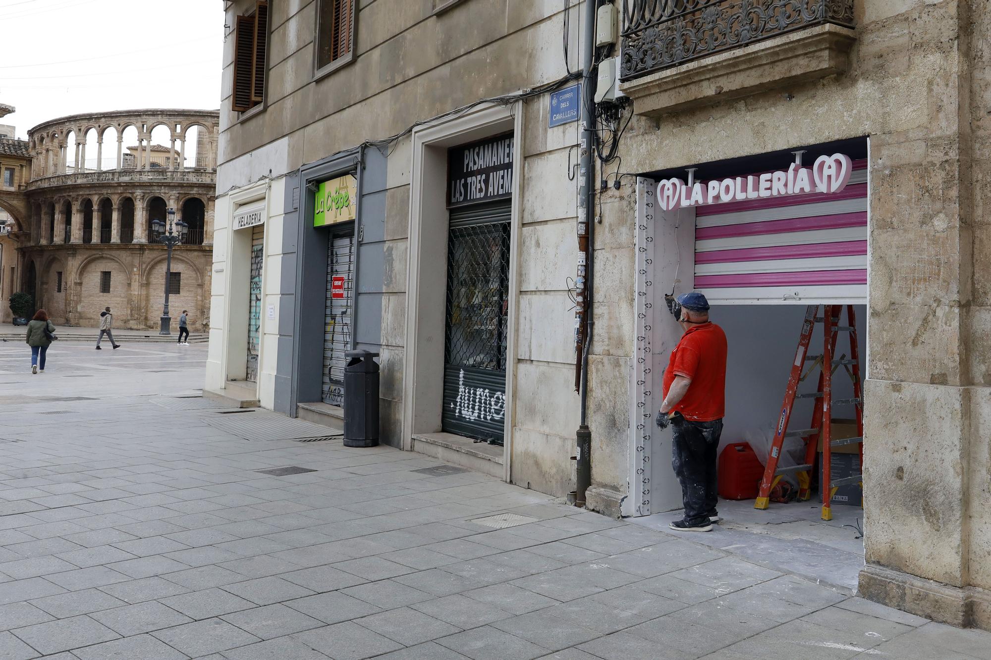 Pollería Valencia: así es la nueva tienda de gofres con forma de pene