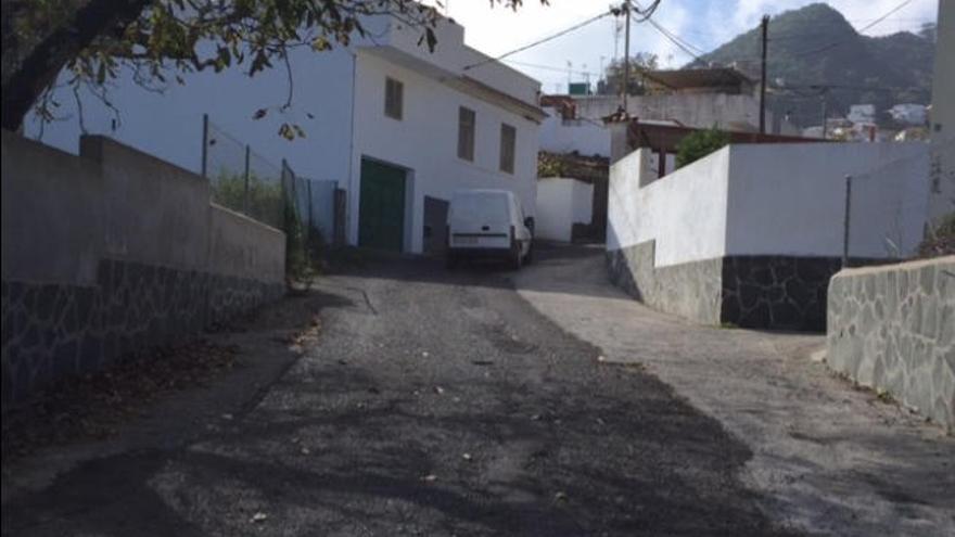 Una de las calles de Valleseco que recibirán nuevo pavimento.