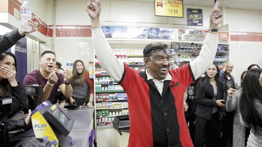 Celebraciones por todo lo alto en uno de los lugares premiados por la &#039;Powerball&quot;. // Reuters