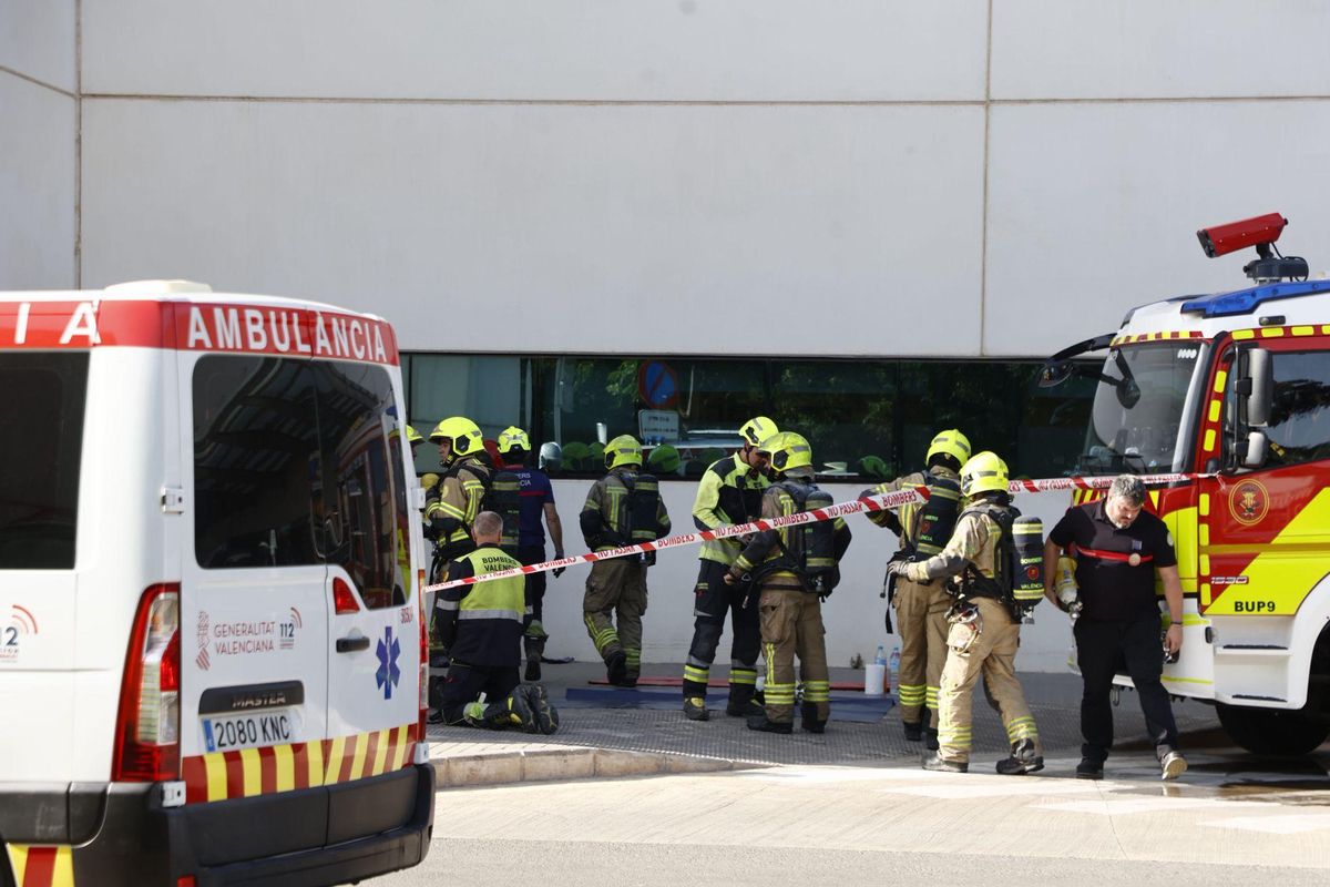 Hallan muerta a una paciente de Psiquiatría del hospital valenciano de La Fe tras un incendio provocado