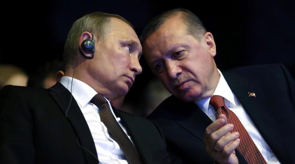 Los presidentes de Rusia, Vladimir Putin, y de Turquía, Recep Tayyip Erdogan, en Estambul. Los presidentes de Rusia, Vladimir Putin, y de Turquía, Recep Tayyip Erdogan, en Estambul.