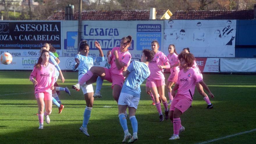 Un lance del encuentro disputado en San Pedro entre Viajes Interrías y Espanyol B.