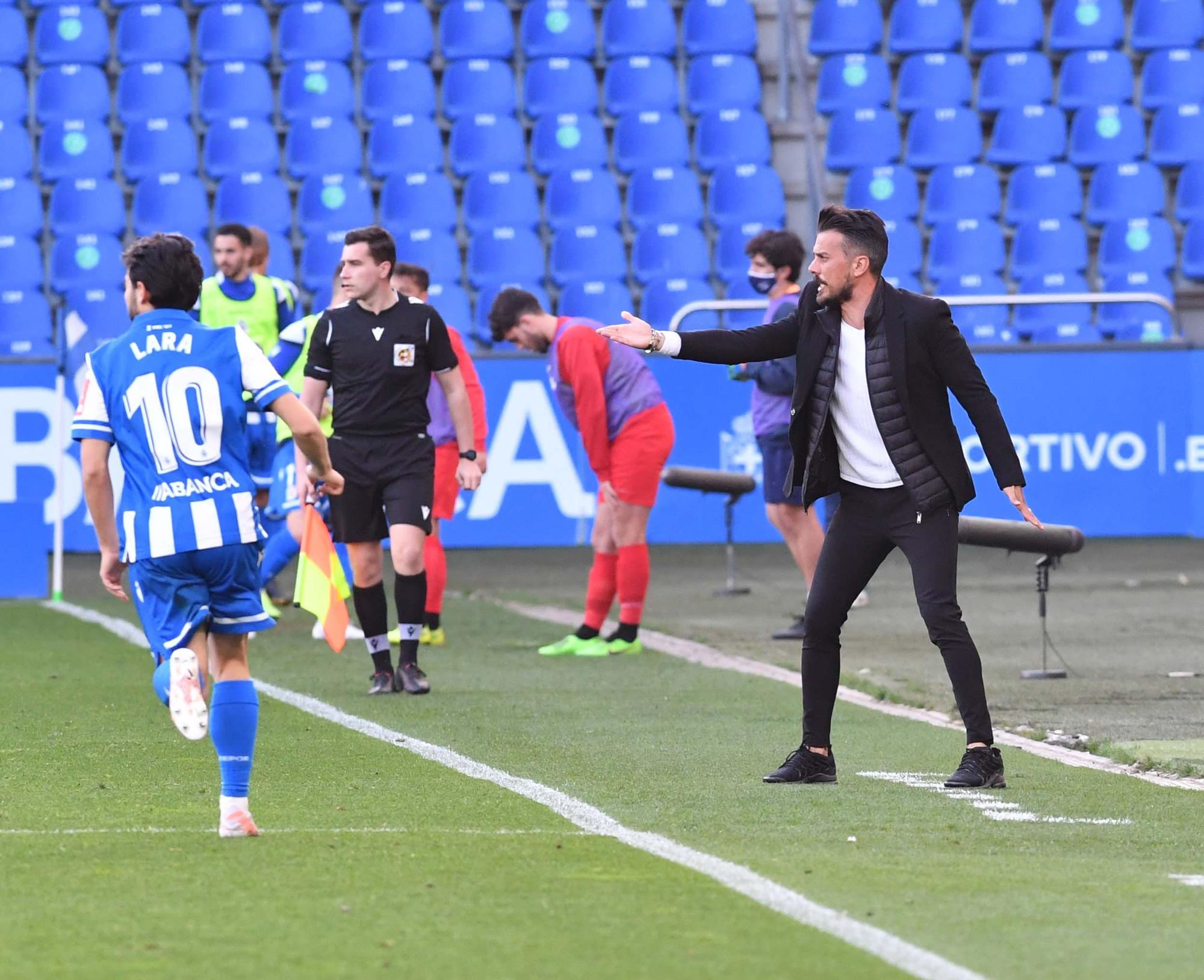 El Dépor se impone al Marino (1-0) en Riazor