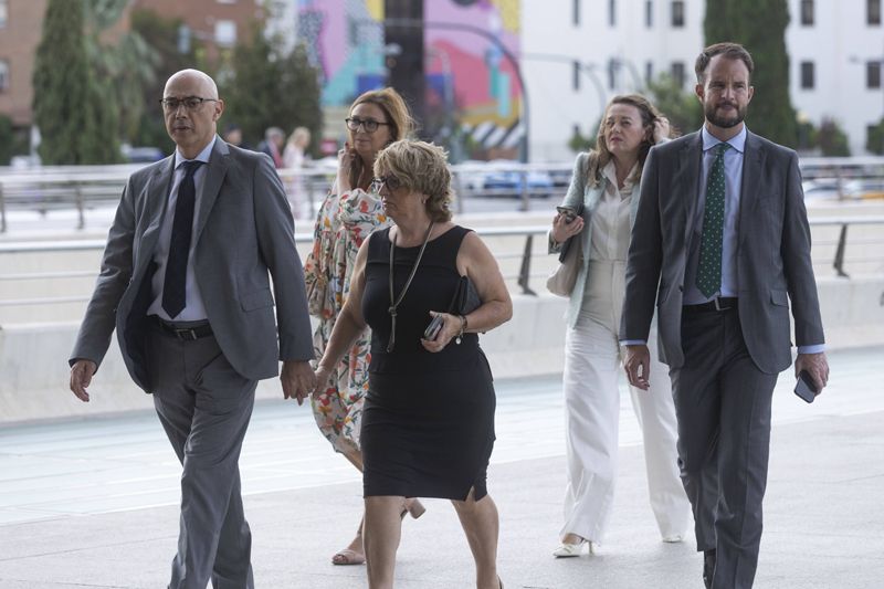 Todos los invitados a la gala de la Noche de la Economía Valenciana