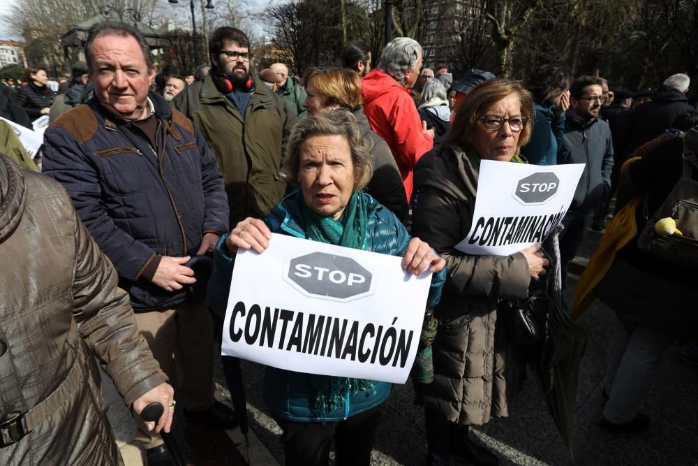 Manifestación en las calles de Gijón contra la contaminación en Asturias