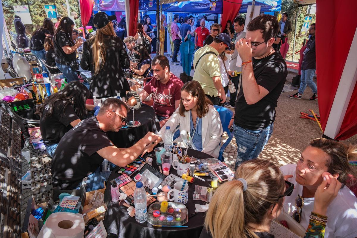 ‘De punta en blanco’: talleres de maquillaje y manicura para la ocasión.