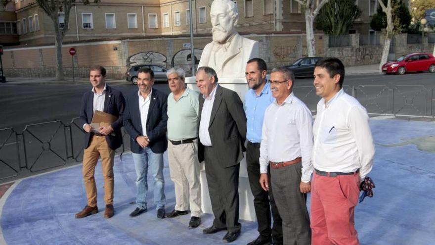 El busto de Jiménez de la Espada corrió el riesgo de perderse