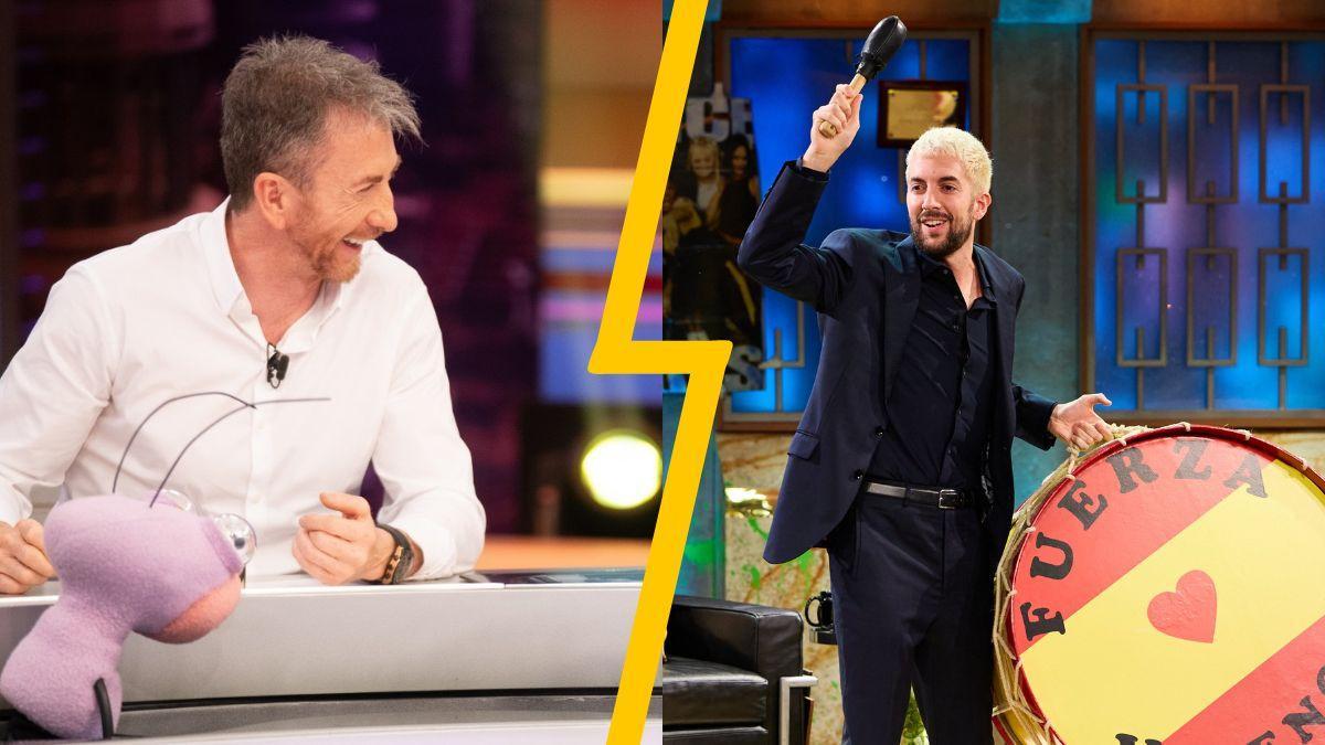 Pablo Motos y David Broncano durante la emisión de sus programas