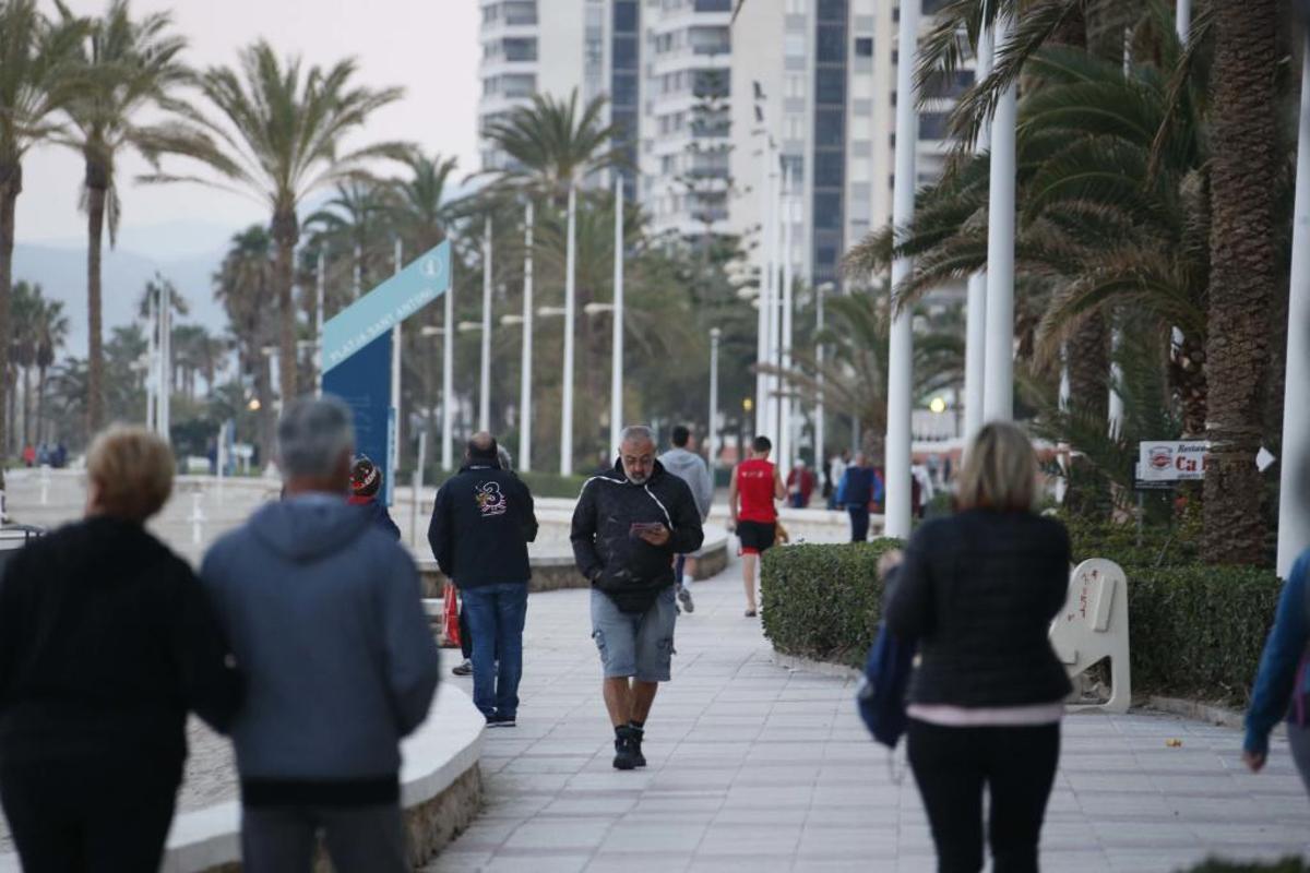 Alerta por la llegada de madrileños a la costa para pasar la cuarentena