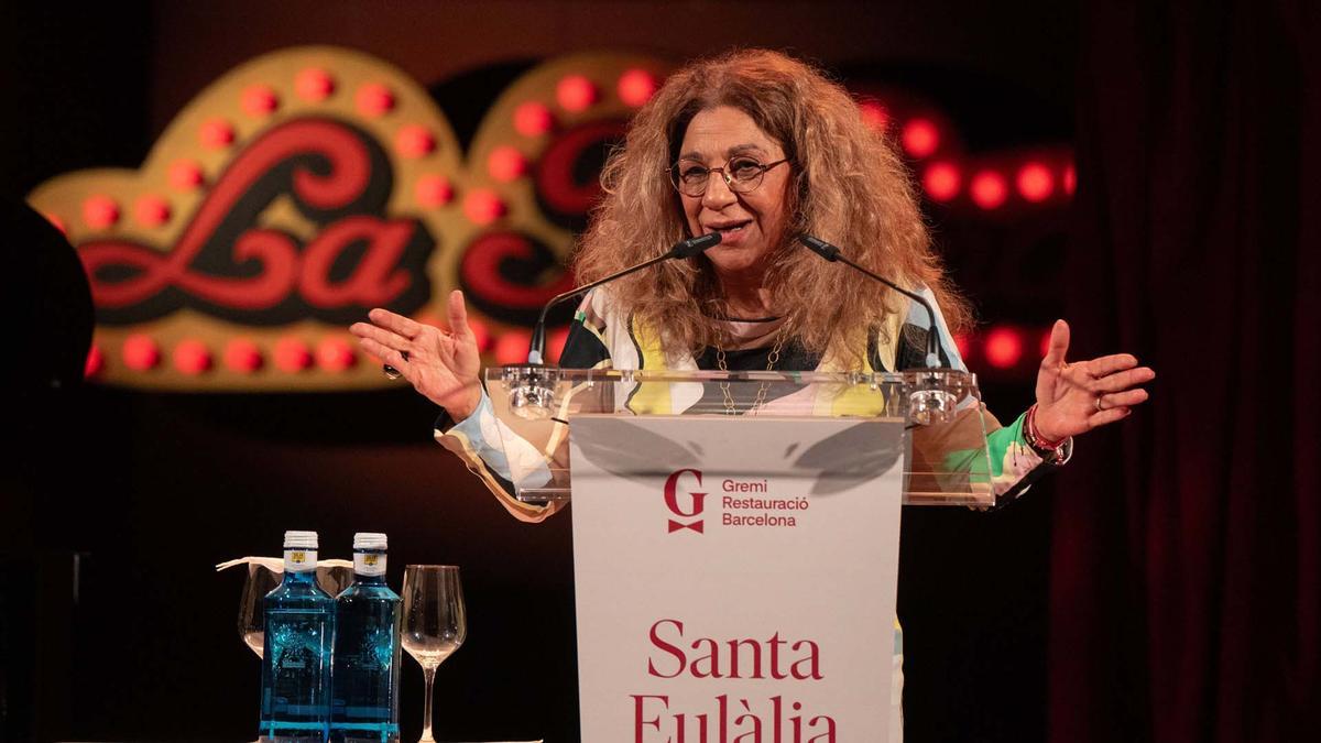"Festas de Santa Eulália",  invitado de honor este año Joan Manuel Serrat que presentó Lolita Flores.