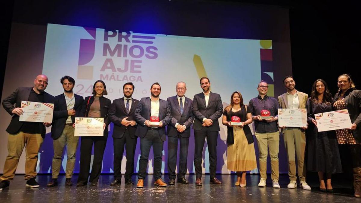 Foto de familia de los Premios AJE Málaga 2024.
