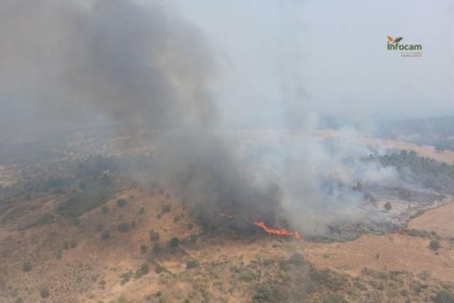 Extinguido el incendio en Navalcán (Toledo) tras 10 horas de intensos trabajos y un operativo de 75 efectivos