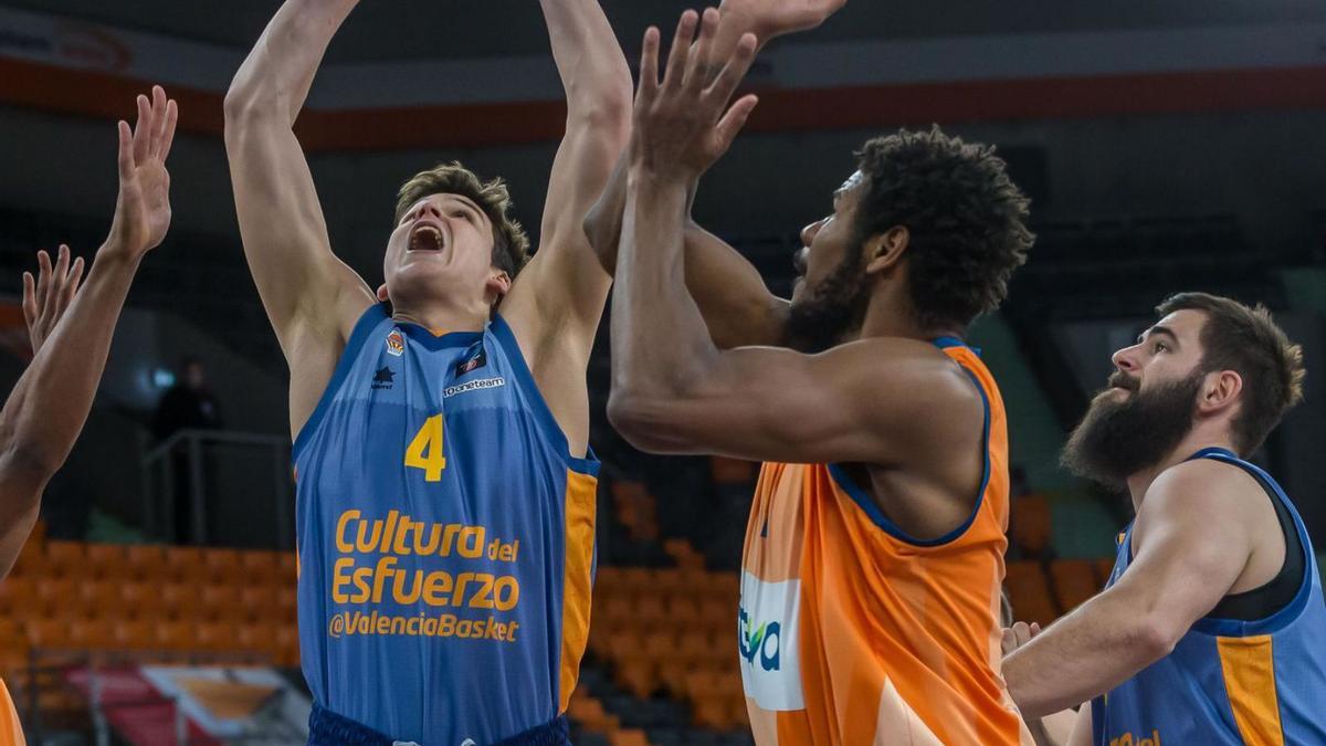 Jaime Pradilla, máximo anotador del Valencia en Alemania con 15 puntos. | RATIOPHARM ULM