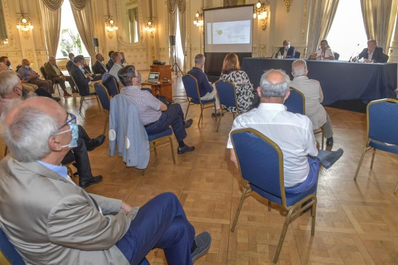 Debate sobre el proyecto turístico para el puerto de Santa Águeda