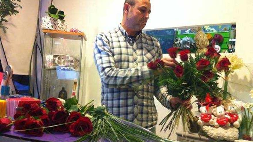 El frío reduce la producción de flores para San Valentín un 20%