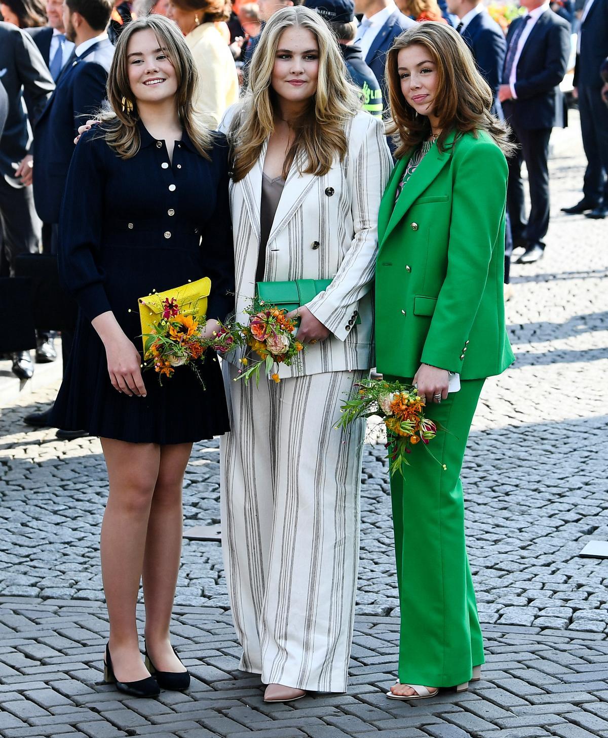 Las princesas Ariane, Amalia y Alexia de Holanda posan juntas durante la celebración especial para su padre.