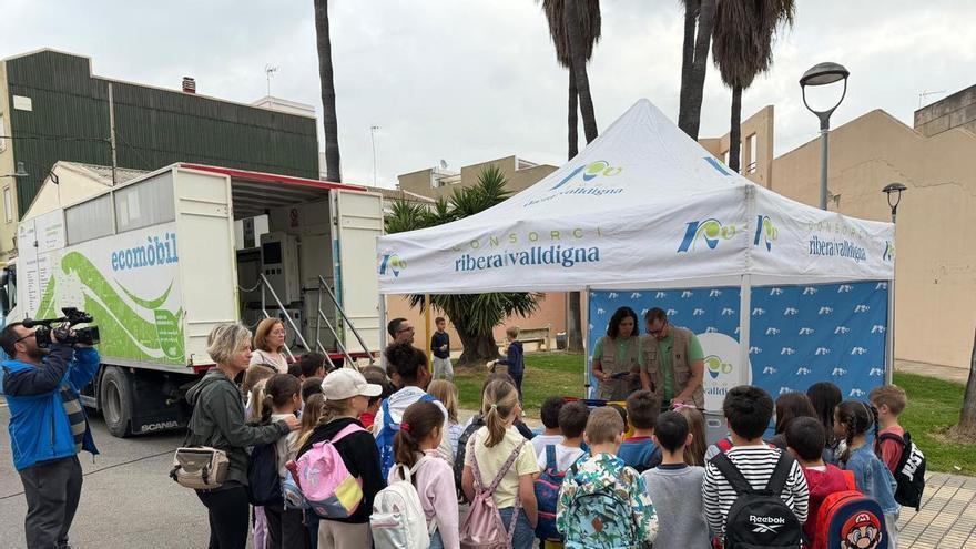 El Consorci de Residus Ribera i Valldigna conciencia sobre educación ambiental en la feria Agroguadassuar