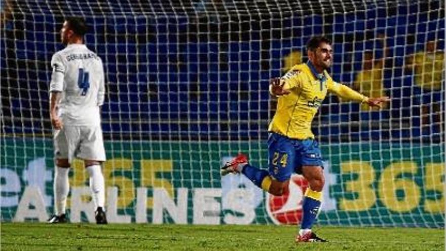 Tana celebra el primer gol del Las Palmas d&#039;anit contra el Reial Madrid.